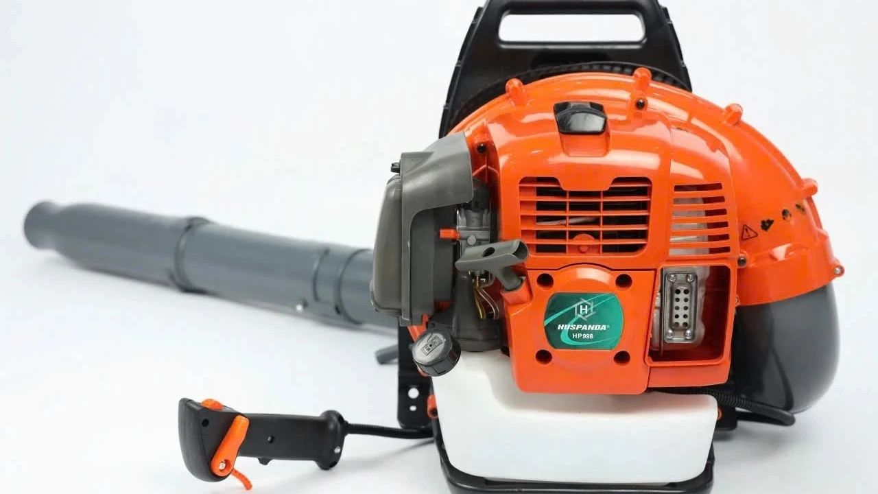Máy nén khí để thổi lá, làm sạch sân vườn hiệu quả