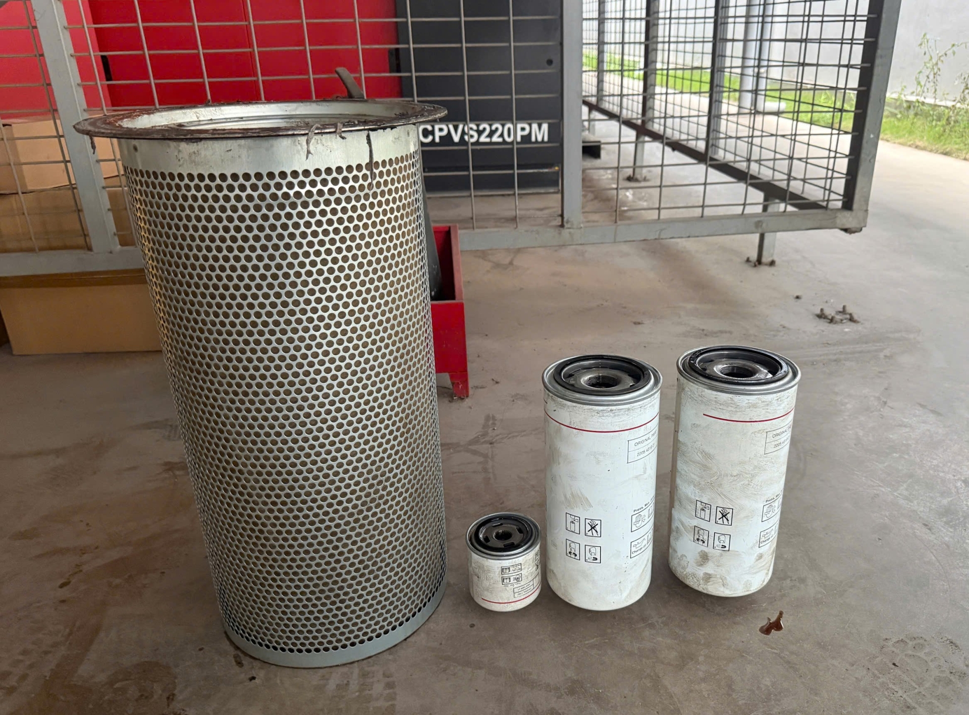 Bảo dưỡng M&aacute;y n&eacute;n kh&iacute; Chicago 160kW cho kh&aacute;ch h&agrave;ng ng&agrave;nh Điện tử tại Bắc Ninh