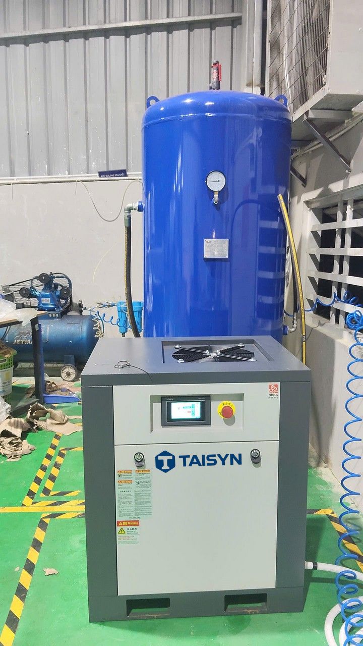Lắp đặt Bộ M&aacute;y n&eacute;n kh&iacute; Taisyn 7.5kW cho kh&aacute;ch h&agrave;ng ng&agrave;nh Chế t&aacute;c cắt laser tại H&agrave; Nội