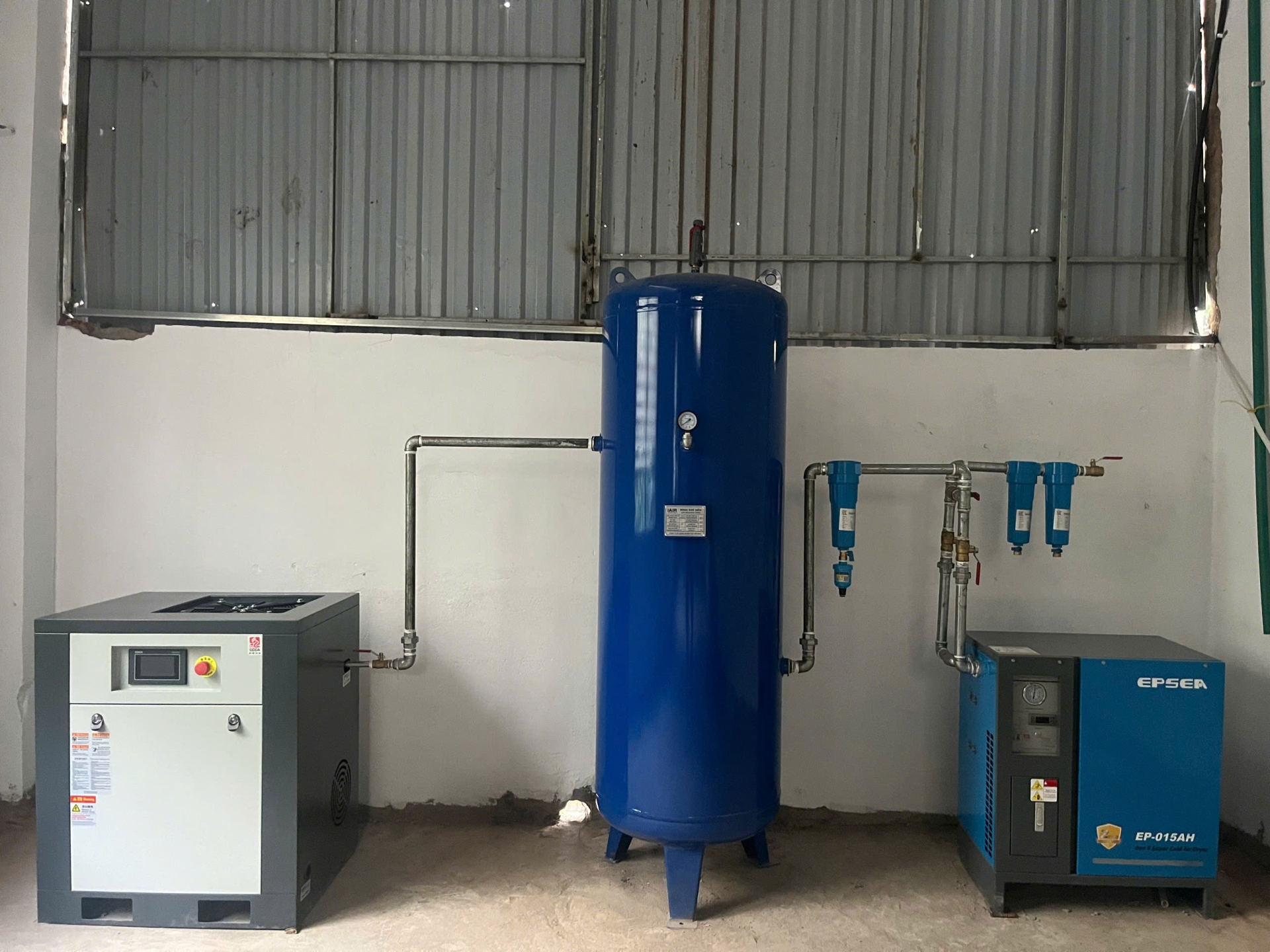 Lắp đặt Bộ M&aacute;y n&eacute;n kh&iacute; Taisyn cho kh&aacute;ch ng&agrave;nh &Ocirc; t&ocirc; H&ograve;a B&igrave;nh