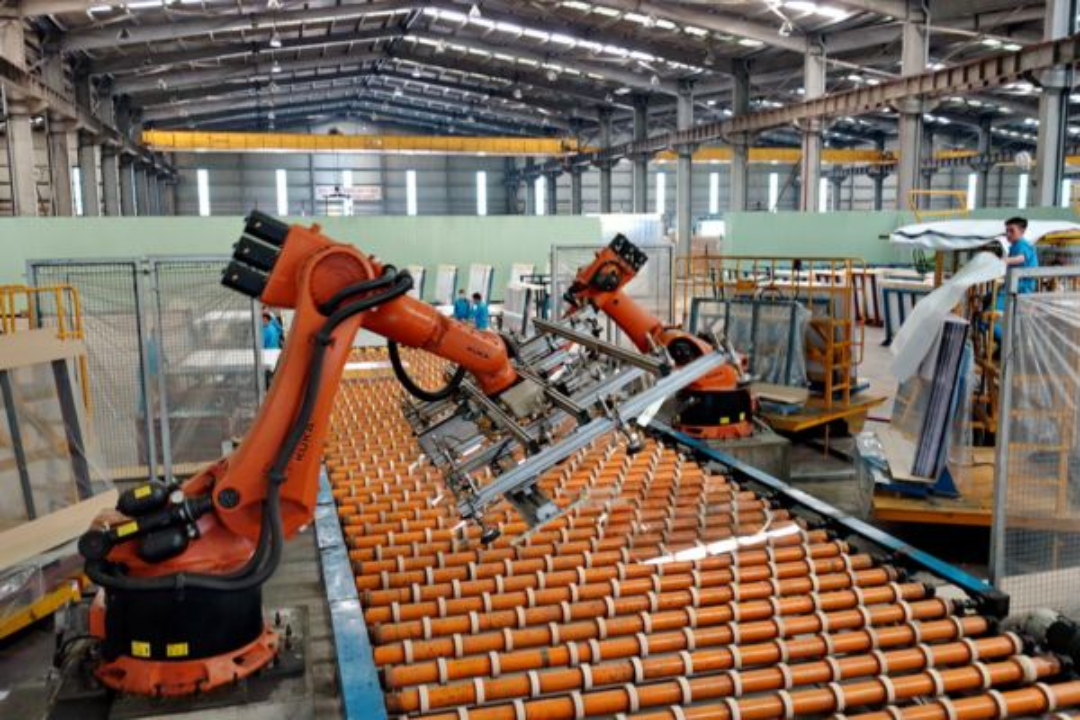 Ứng dụng m&aacute;y n&eacute;n kh&iacute; trong sản xuất k&iacute;nh