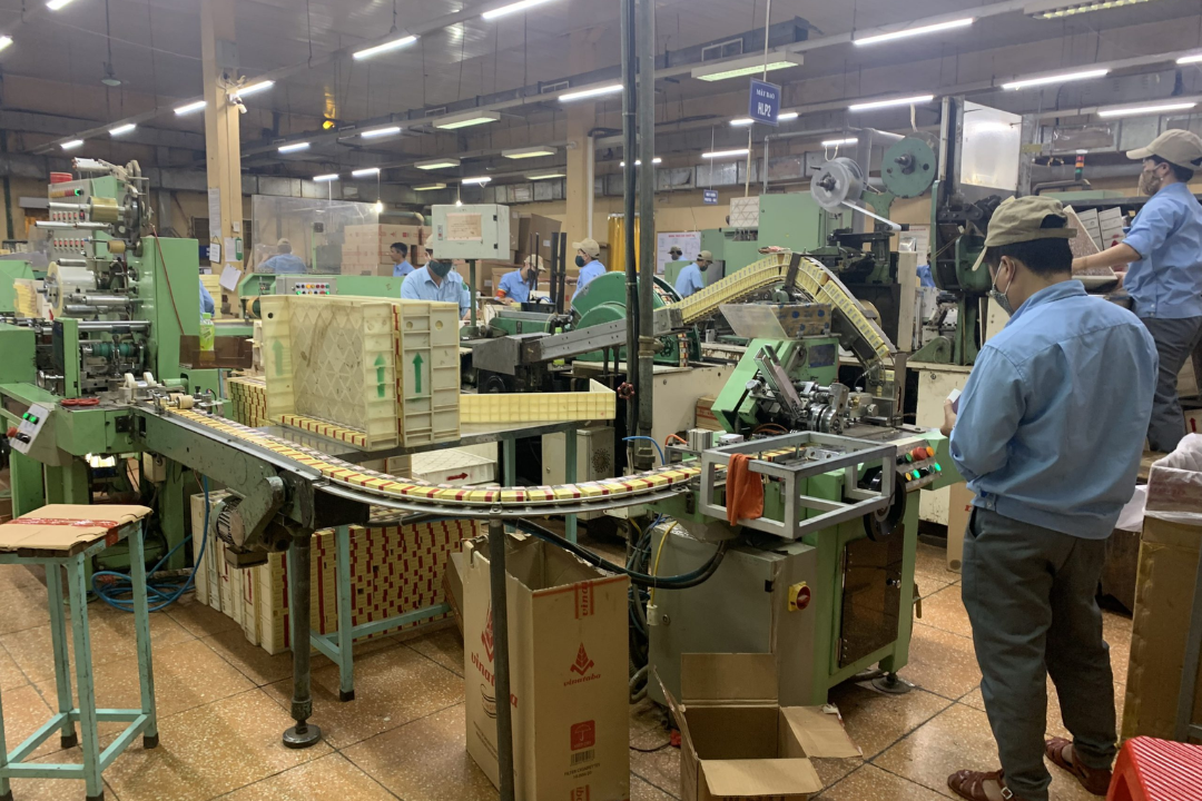 Ứng dụng m&aacute;y n&eacute;n kh&iacute; trong sản xuất thuốc l&aacute;