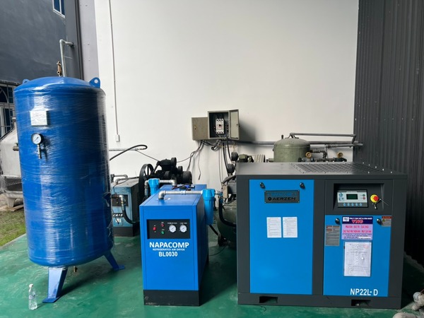 M&aacute;y n&eacute;n kh&iacute; thương hiệu Napacomp c&oacute; lưu lượng kh&iacute; lớn, hoạt động mạnh mẽ 