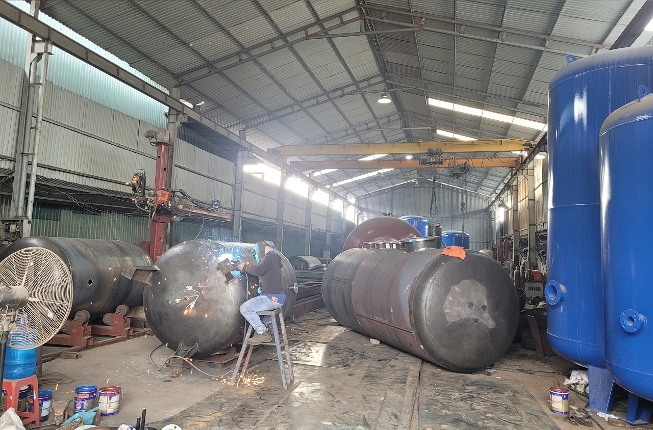 xưởng bình khí nén 200 lít