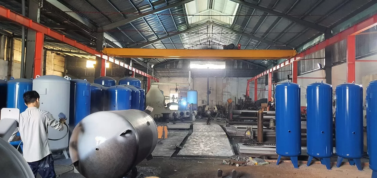 Xưởng sản xuất b&igrave;nh kh&iacute; n&eacute;n