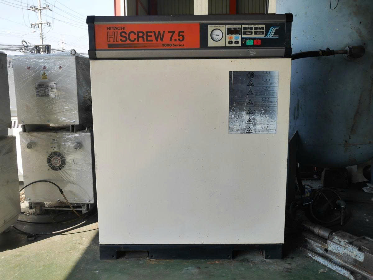 M&aacute;y n&eacute;n kh&iacute; trục v&iacute;t 7.5KW Hitachi OSP-7.5M5A(R)N2